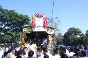 Former Lok Sabha Speaker Shivraj Patil Chakurkar was cremated with state honours.